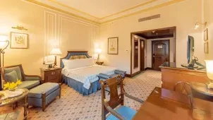 Luxury Room, The Oberoi Grand, Kolkata