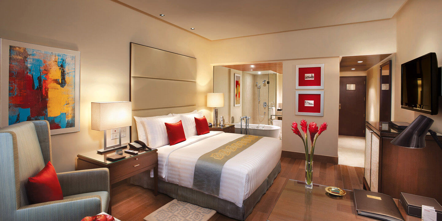 Luxury Hotel Room with City View | The Oberoi, Mumbai hotel rooms